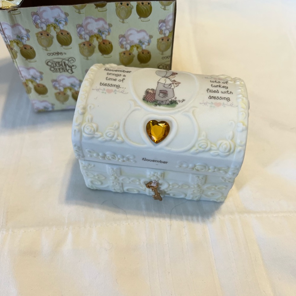 Precious moments November hopechest